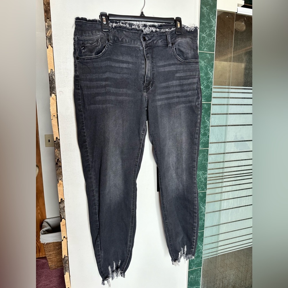 KanCan fray hem size 16 skinny jean